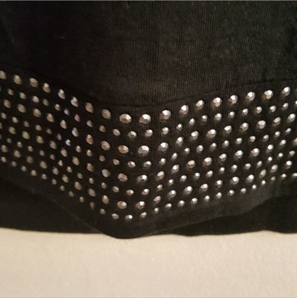 ROSE AND OLIVE Hi/Lo Pullover Top with Studded Hem and Sleeve Cuffs sz S - Picture 4 of 7